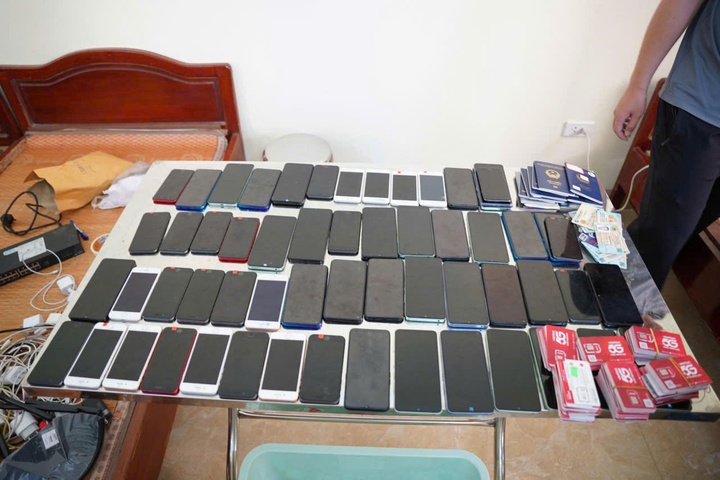 Doanh nghiep ngam,  Lua dao,  Xuyen bien gioi anh 2