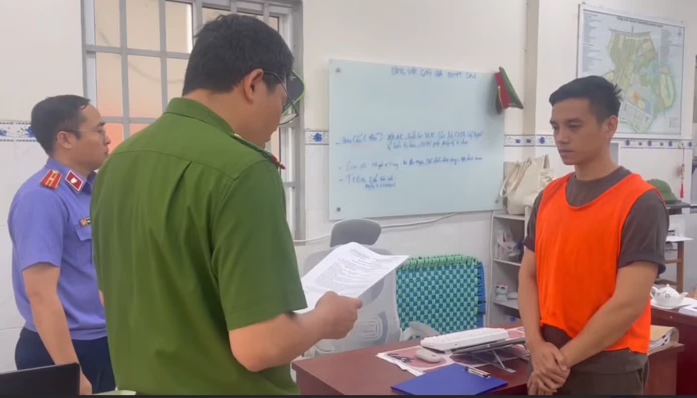 Thay tam linh TikTok,  Lua dao giai nghiep anh 1