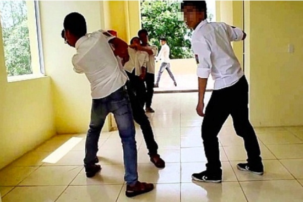 Linh 9 nam tu vi dam ban hoc tu vong sau khi hen di choi khong duoc hinh anh