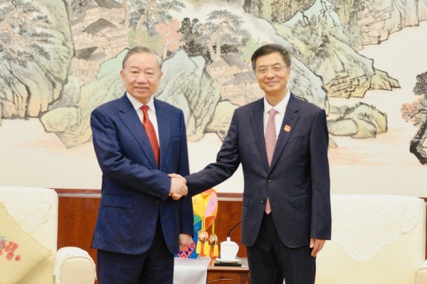 Tong Bi thu, Chu tich nuoc To Lam tiep Bi thu Quang Tay, Trung Quoc hinh anh