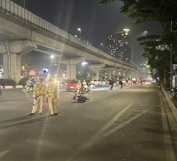 Dieu tra vu tai nan giao thong khien nguoi di xe may tu vong hinh anh