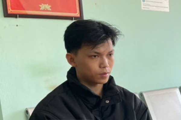 Can tien tra no, thanh nien dot nhap trom ket sat chua hon 5 cay vang hinh anh