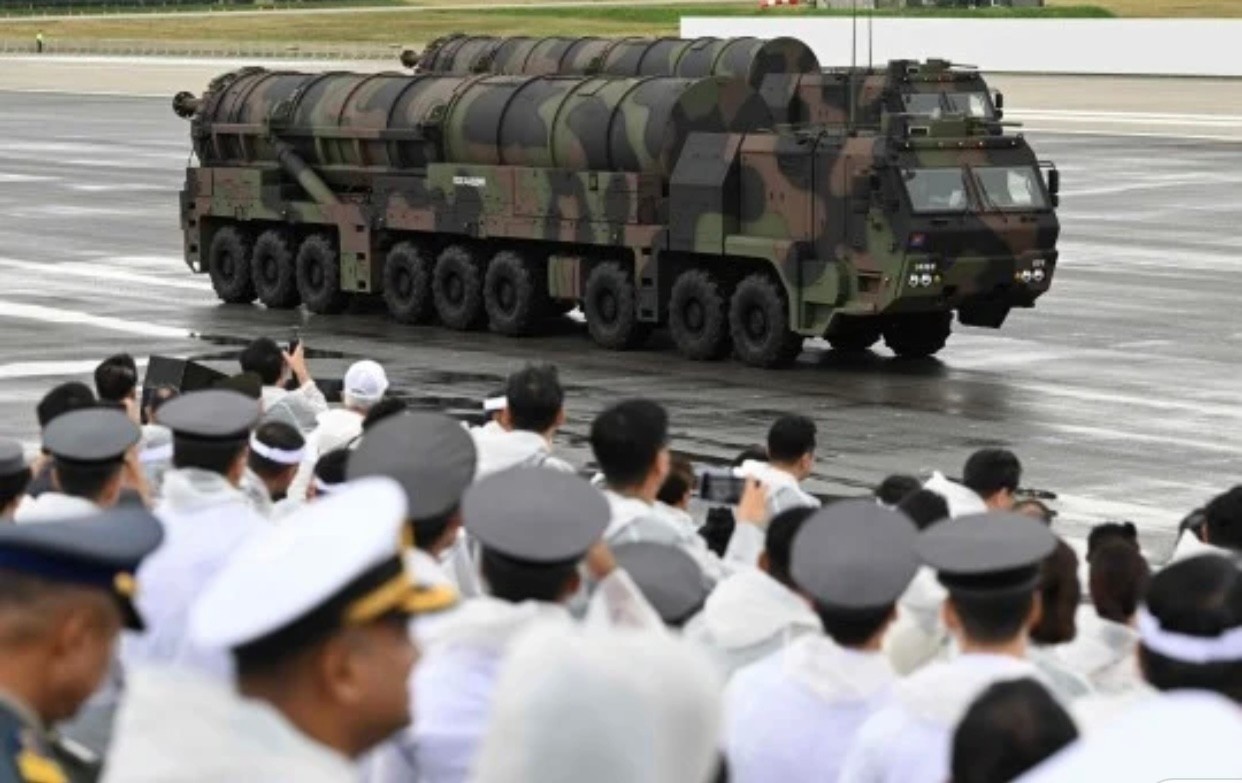 Han Quoc trien khai 'ten lua quai vat' Hyunmoo-5 hinh anh