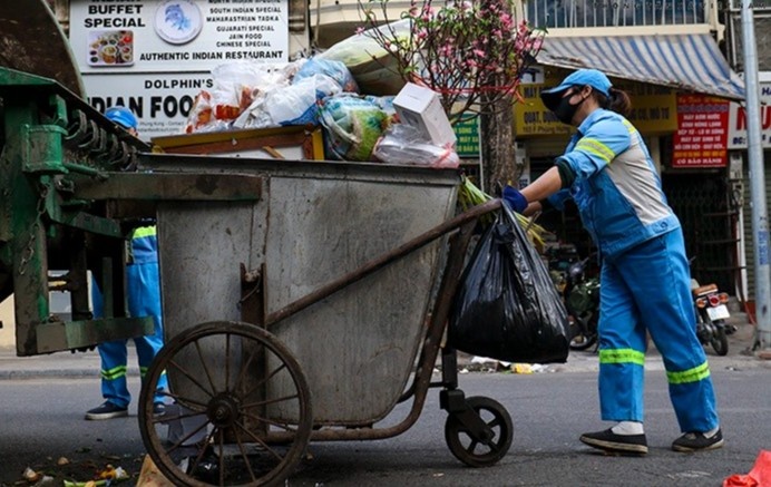 TP Ho Chi Minh cho cong nhan ve sinh nghi mung 1 va mung 2 Tet hinh anh
