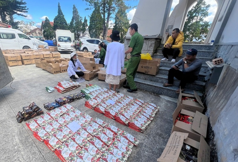 Lam ro nghi van san xuat, tieu thu hon 7 tan ca phe gia tai Lam Dong hinh anh