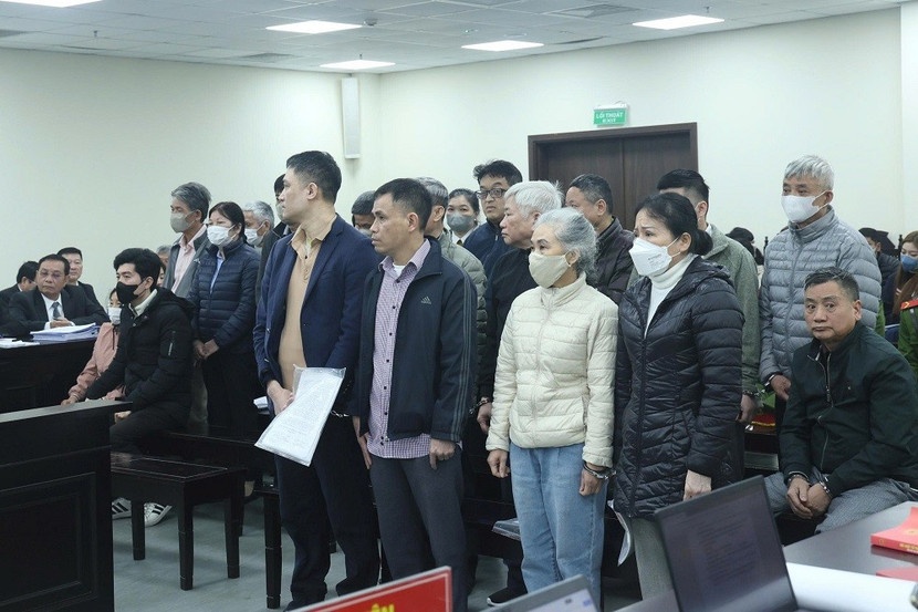 Chu Cong ty LanQ,  Gdoc Cong ty LanQ anh 1