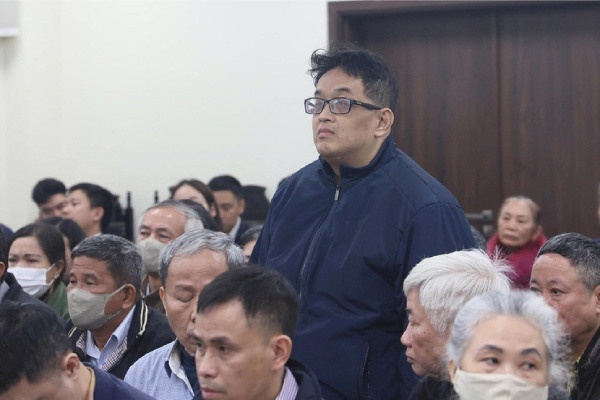 Loi khai ve cach thuc va 'am hieu' dua tien hoi lo cho vien truong hinh anh