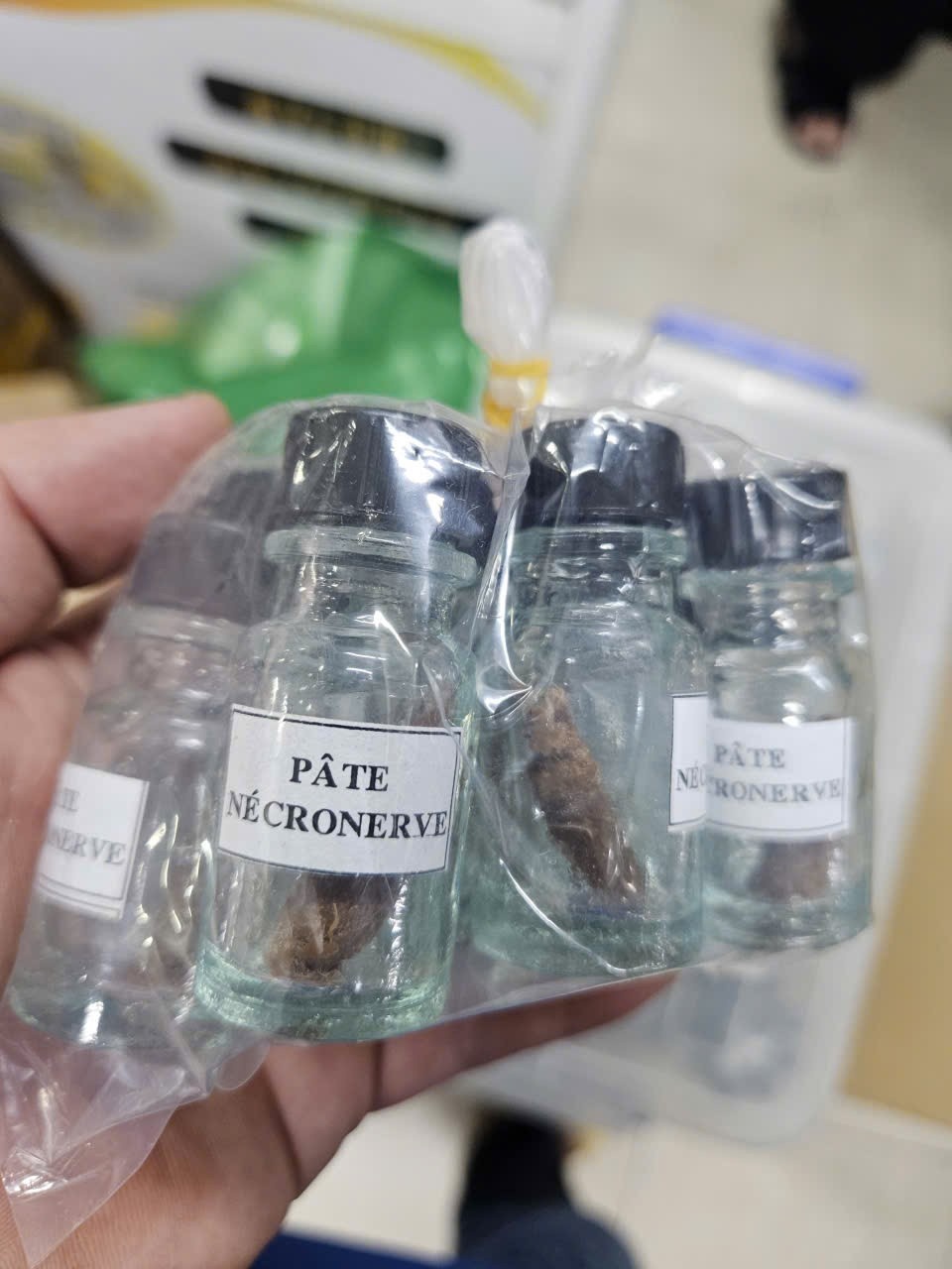 Phá đường dây, Mua bán thạch tín, Nha khoa Tản Đà, Chủ Tản Đà, giám đốc Tản Đà ảnh 3 Pha duong day, Mua ban thach tin, Nha khoa Tan Da, Chu Tan Da, giam doc Tan Da anh 3