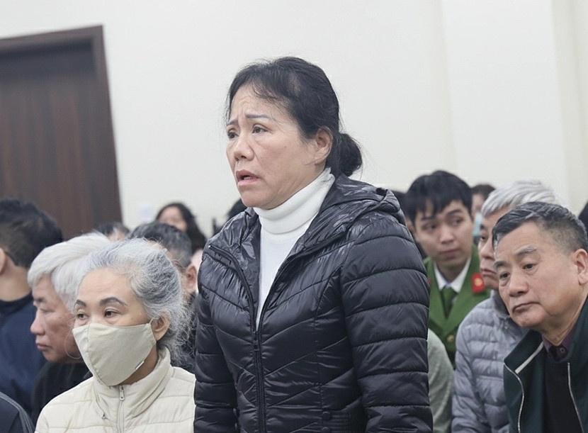 Nu cuu giam doc,  benh vien anh 1