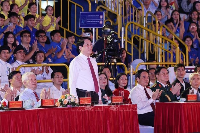 Bac Ho ve nuoc anh 2