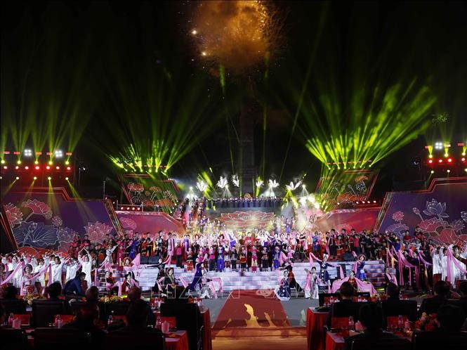 Bac Ho ve nuoc anh 7