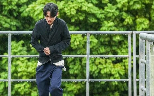 Khong khi lanh tran ve, mien Bac chuyen mua ret hinh anh