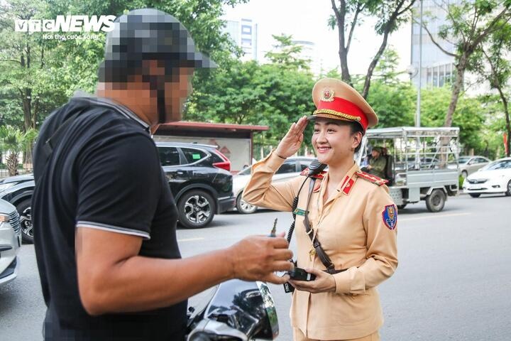 Canh sat giao thong anh 1