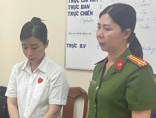 Lam gia 93 phieu,  Dong tien hui anh 1