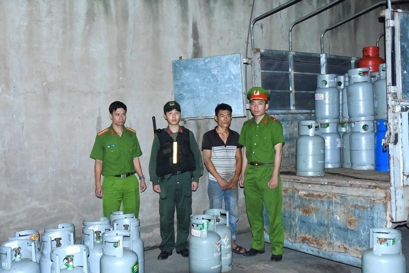 lam gas gia,  quy mo lon,  4.000 binh gas anh 1