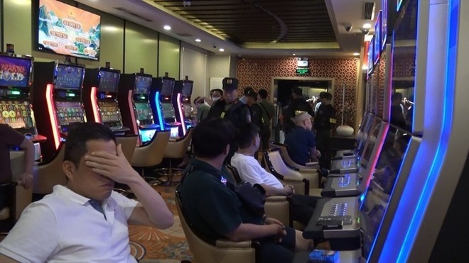 Khach san Grand Plaza,  Chu Grand Plaza,  Nhan vien Grand Plaza,  Cty Black Oak Game,  NV Black Oak Game,  Chu Black Oak Game anh 1