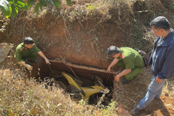 Cong an Gia Lai se cong bo chi tiet bat giu nghi pham cuop ngan hang hinh anh