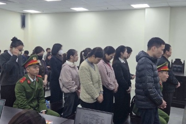 2 trum buon lau 546 kg vang bi tuyen phat 20 nam tu, nop lai 1.208 ty hinh anh