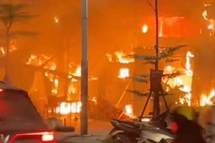 Chay lon tai quan bia o Ha Noi hinh anh