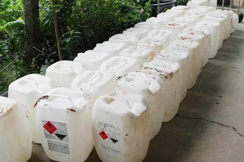 60.000 lit giam,  len men tu nhien,  axit cong nghiep,  Le Thi Loc,  Co so Loc Binh anh 2