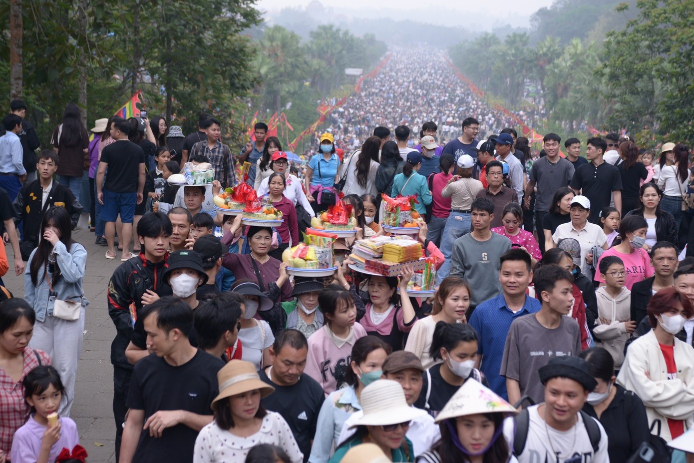 Gio To Hung Vuong nam 2026 keo dai 10 ngay hinh anh