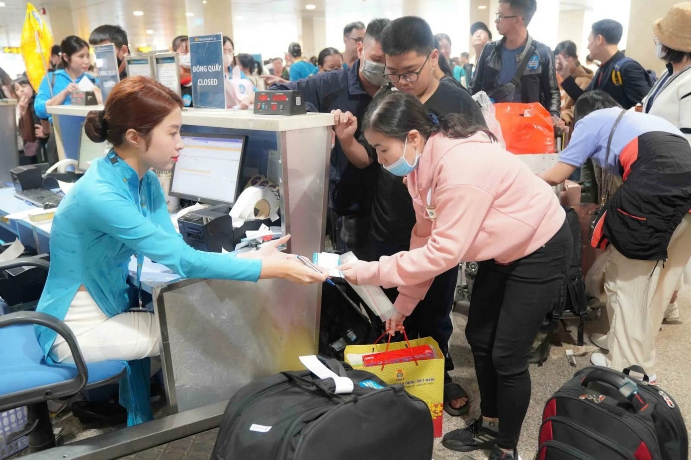 Luong tang, thuong Tet cao nhat 1,8 ty dong hinh anh