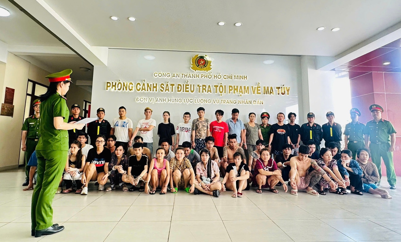 Cong an TP.HCM triet pha duong day ma tuy lien tinh hinh anh