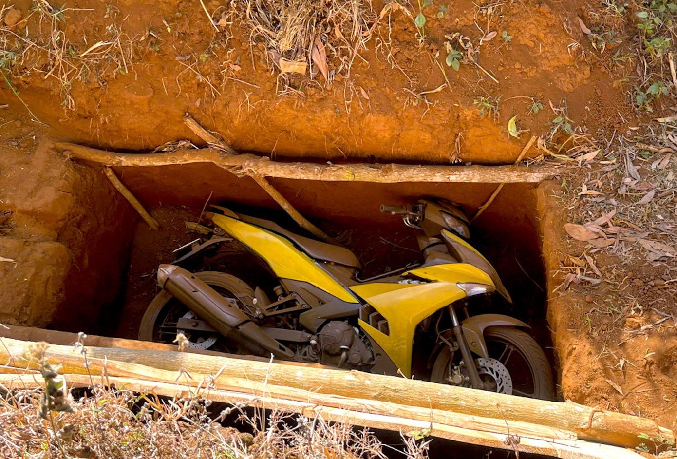 Cuop ngan hang Vietcombank,  Chu ngan hang Vietcombank,  Gdoc ngan hang Vietcombank anh 4