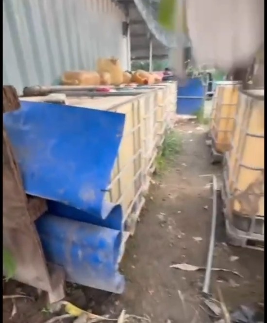 xang RON A95 gia anh 6