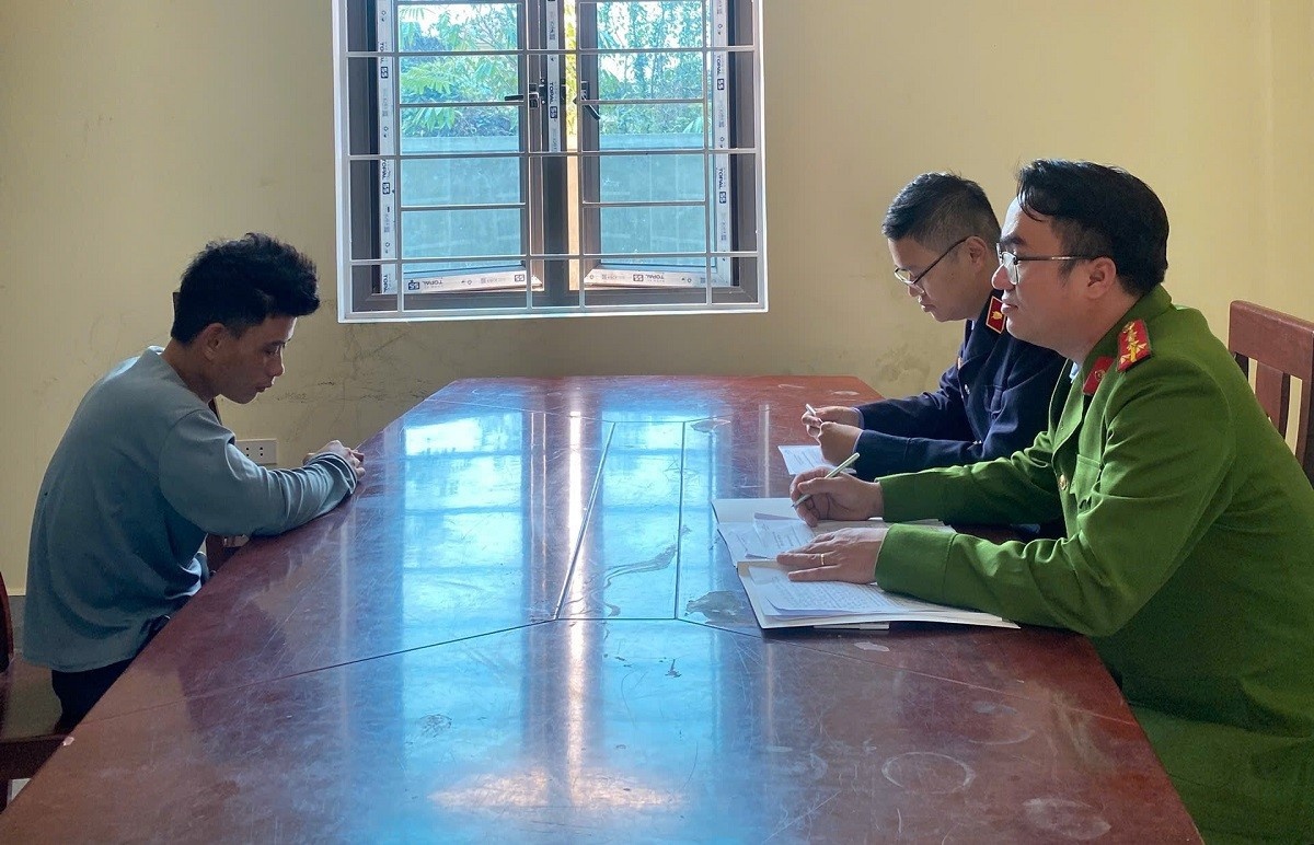 Bat nghi pham,  khong che,  bop co,  nguoi phu nu anh 1