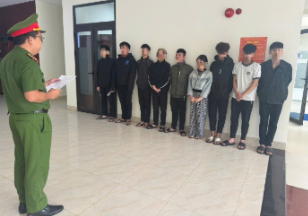 Khoi to 46 bi can trong vu gay roi tai Da Nang hinh anh