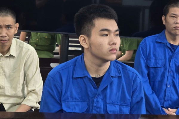 Lanh 3 nam 6 thang tu vi song chung nhu vo chong voi ban gai nhi hinh anh