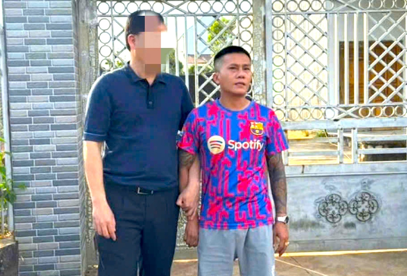 Cuop ngan hang Vietcombank,  dung sung AK,  quan Bar Window,  Chu quan Bar Window anh 1