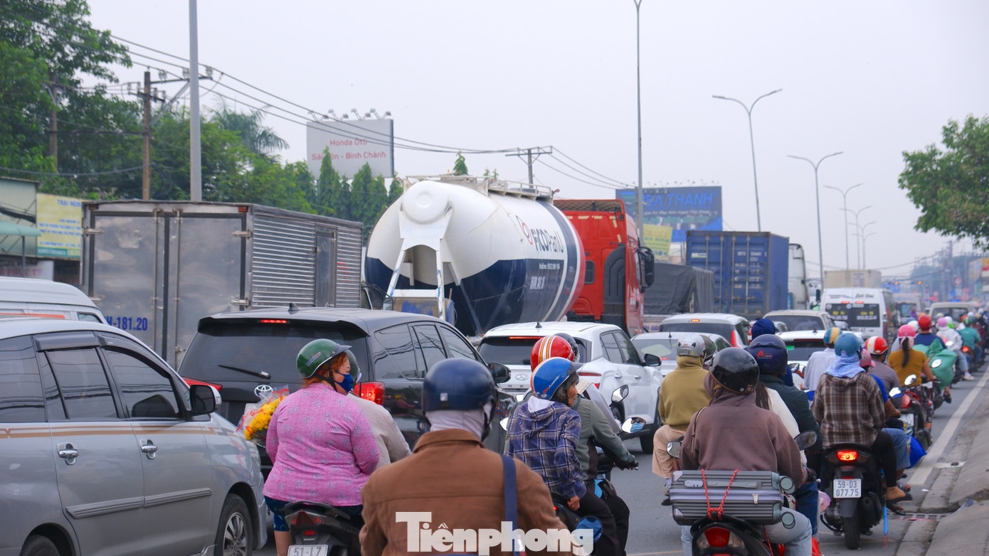 Ket xe TP.HCM anh 12