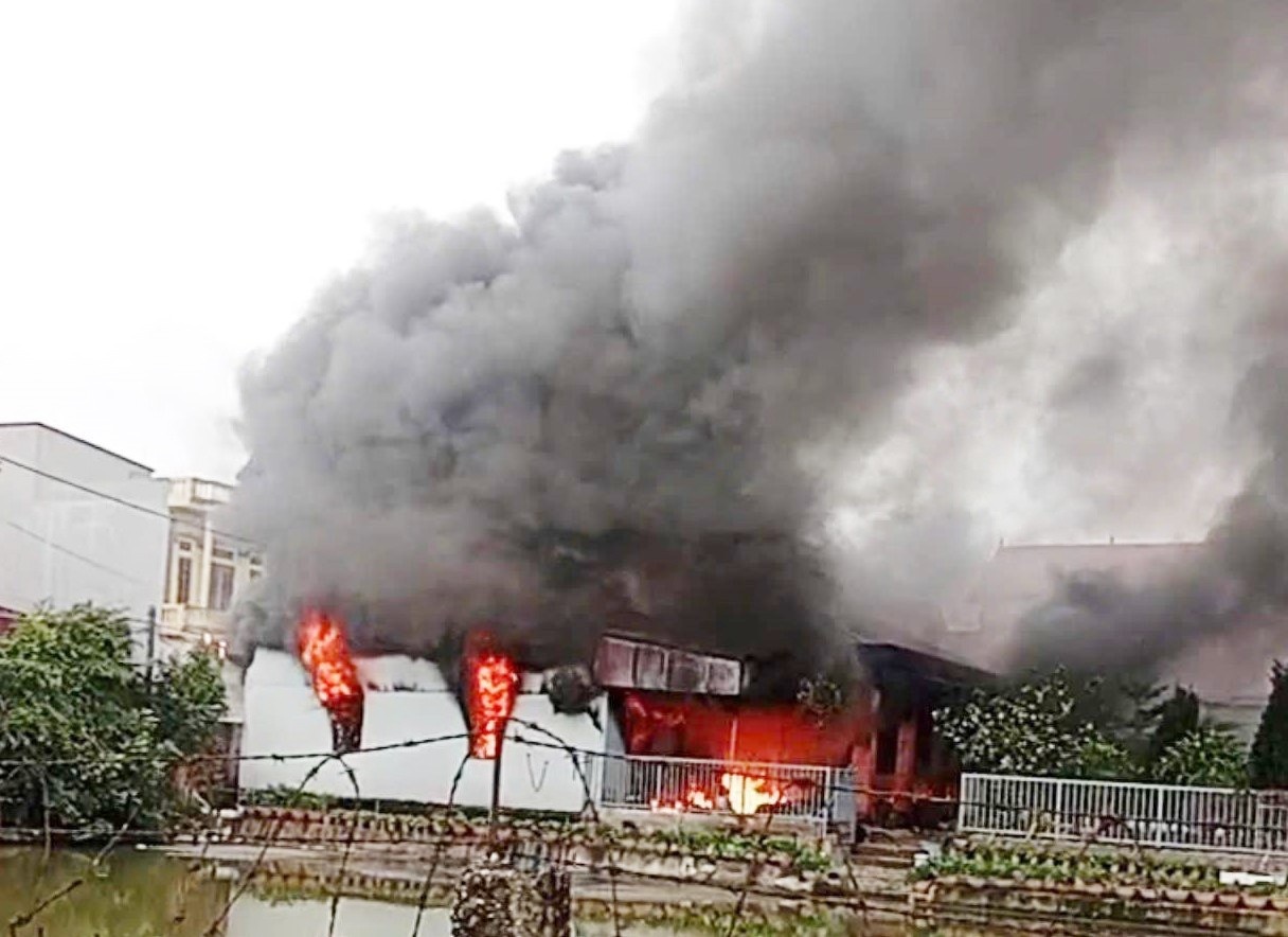 Chay du doi nha tinh thuong nuoi tre khuyet tat hinh anh