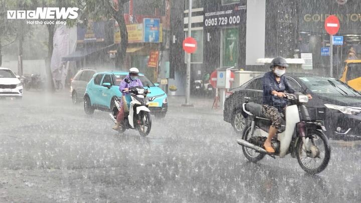 TP.HCM mua trai mua anh 2