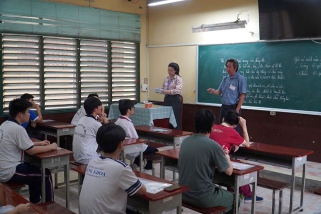 Giao vien TP.HCM bat ngo nhan khoan tien cuoi nam lon hinh anh