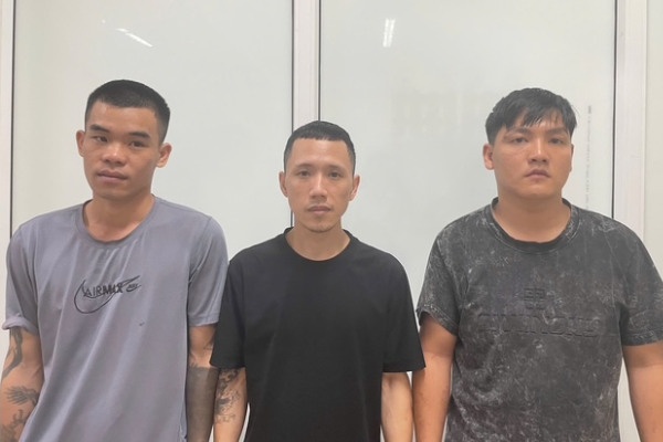 Triet pha duong day danh bac qua mang, khoi to 16 doi tuong hinh anh