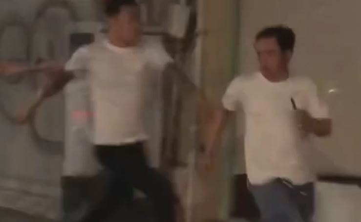 Danh nhau o trung tam TP.HCM sau va cham giua xe Bentley va oto 7 cho hinh anh