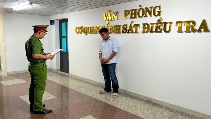 Khoi to tai xe,  xe ban tai,  keo le xe may anh 1