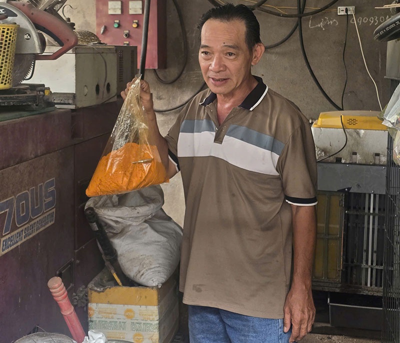 Lat tay chieu,  ho bien dung moi,  Thanh xang RON 95,  Tram xang Duc Loi,  Cay xang Duc Loi anh 2