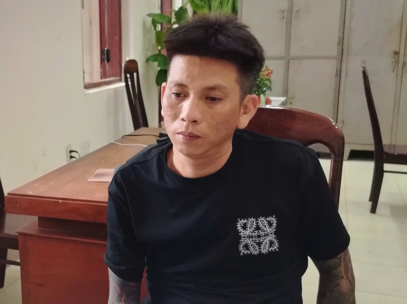 Nua dem hanh hung,  ban gai tu vong anh 1