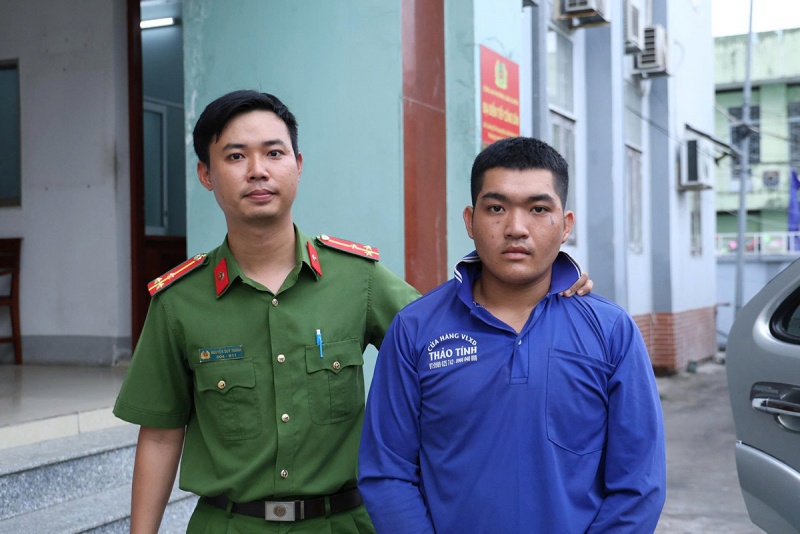 Truy bat nhom doi tuong dung sung nhua di cuop tai san hinh anh