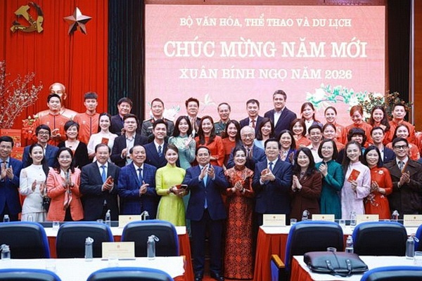 Thu tuong gap mat nghe si, nha bao, VDV tieu bieu nhan nam moi hinh anh