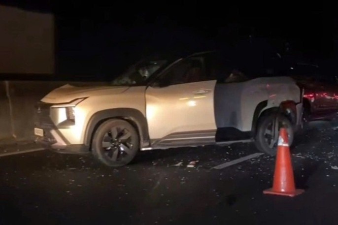 5 oto tong lien hoan, cao toc un u keo dai hinh anh