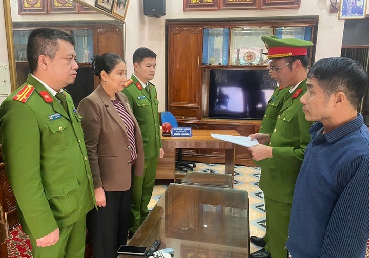 Du lich Hung Phong,  cong ty Hung Phong,  Doanh nghiep Hung Phong,  Giam doc Hung Phong,  Cong ty Chien Thang,  Doanh nghiep Chien Thang,  Giam doc Chien Thang anh 2