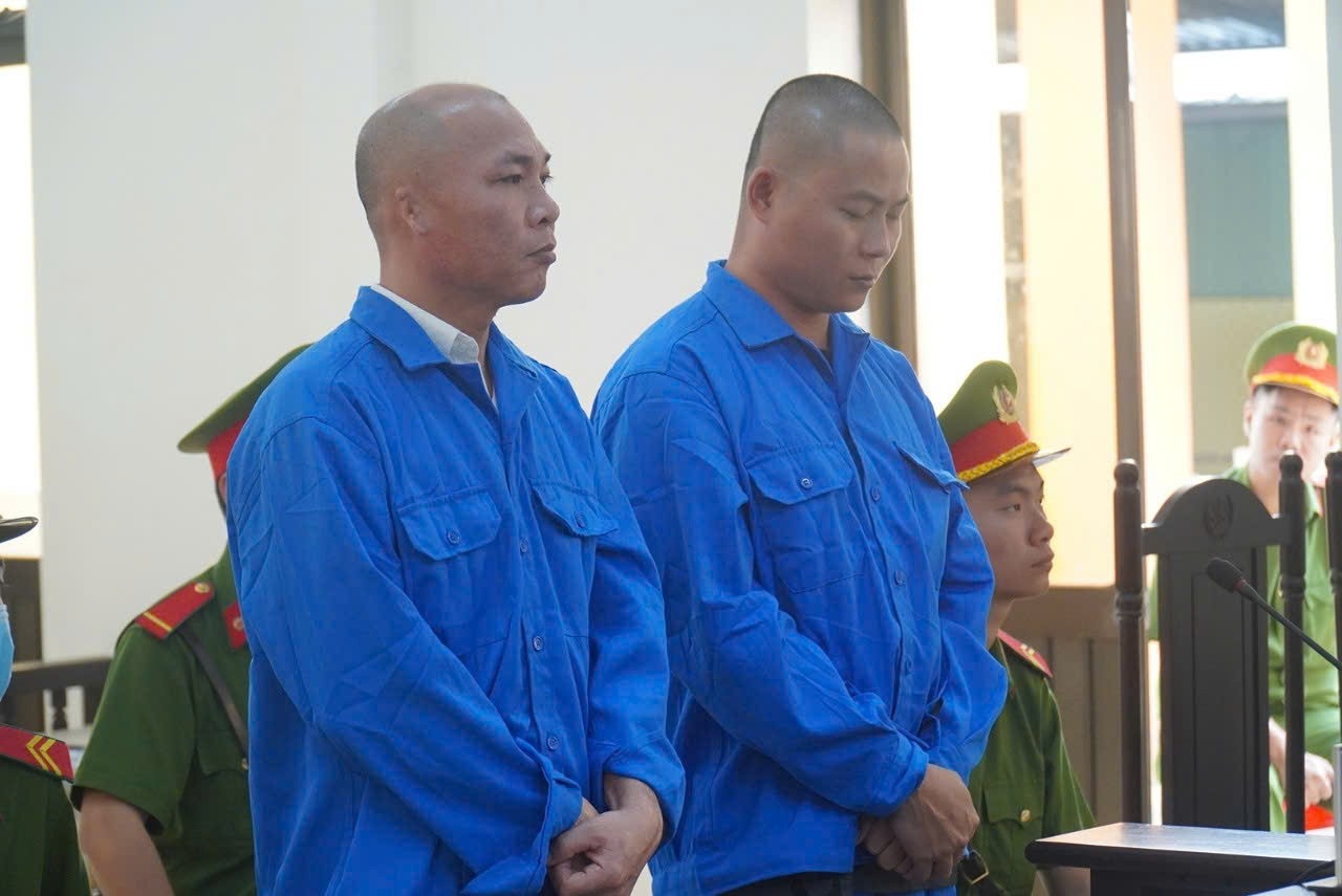 Hai tai xe lai xe ruot nhau tren cao toc linh an tu hinh anh