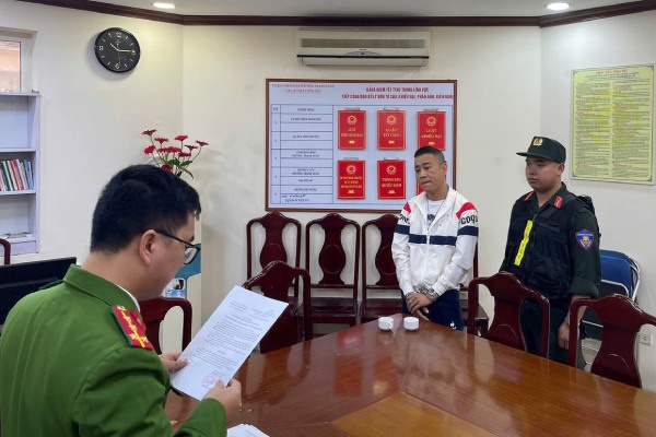 TikToker Tuan 'Ve' bi bat trong duong day nhap lau moto phan khoi lon hinh anh