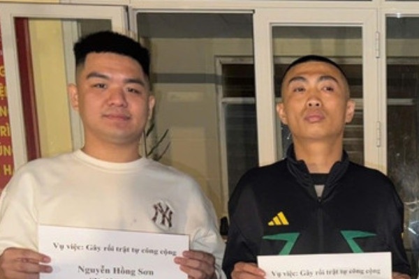 Tam giu hinh su 3 doi tuong trong vu gay roi tai quan 'Nho' hinh anh