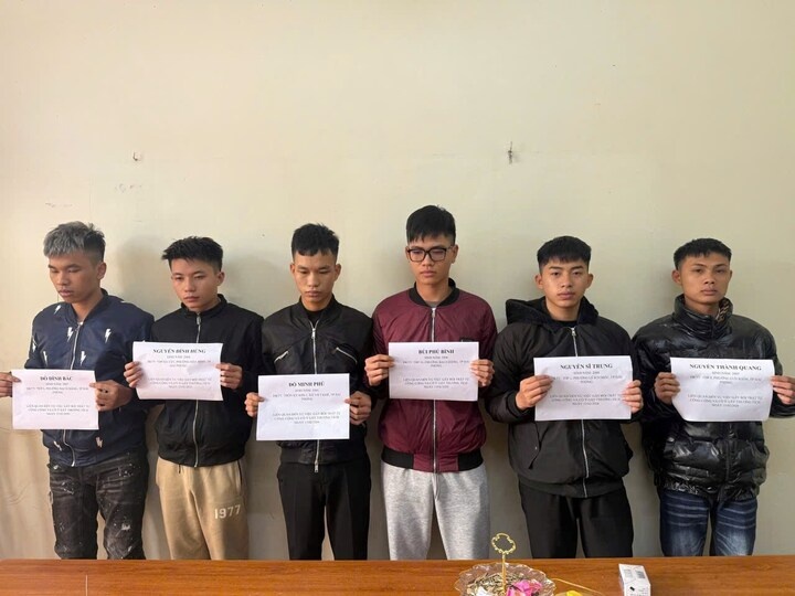 Truy bat,  2 nghi pham,  trong nhom con do anh 2